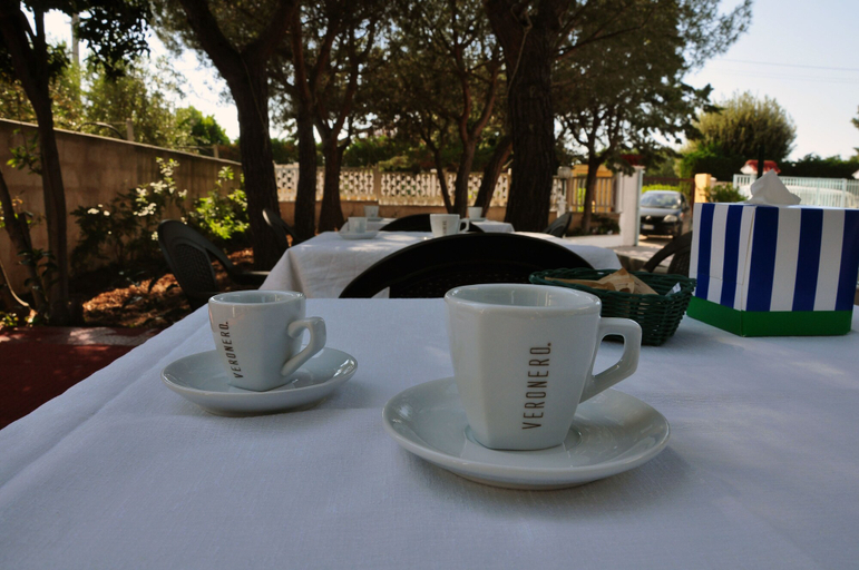 Food & Drinks 5, Villa Lara, Bari