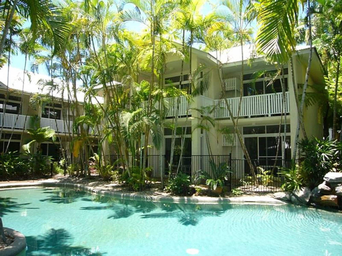 Port Douglas Retreat, Douglas