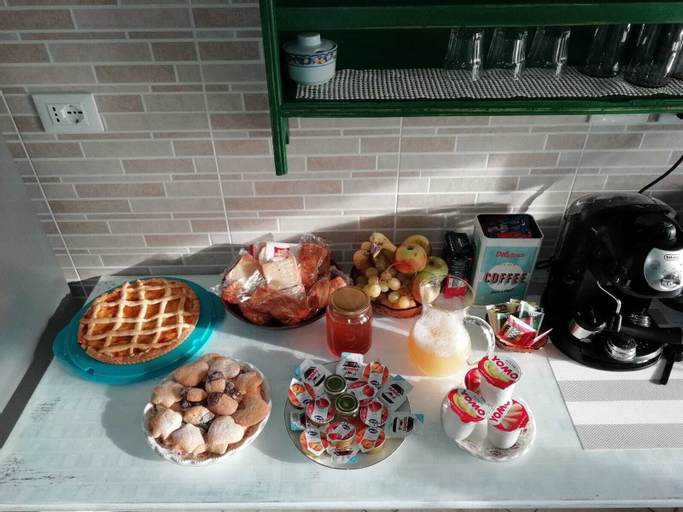 Food & Drinks 7