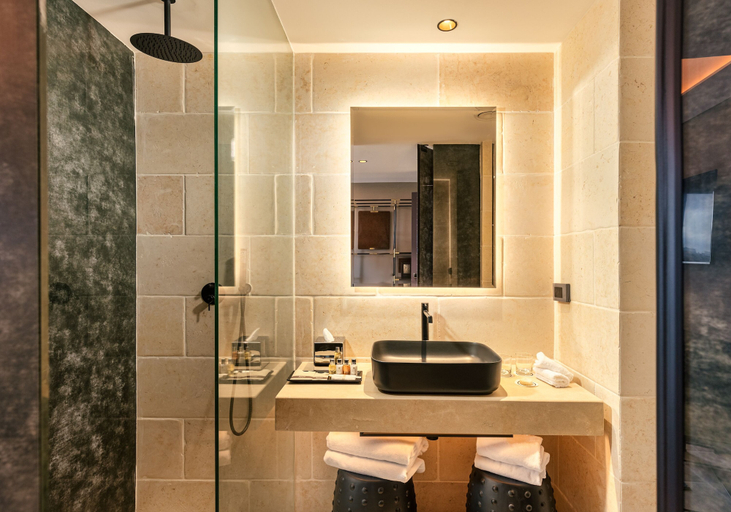 Bathroom, Brown Mamilla, Jerusalem