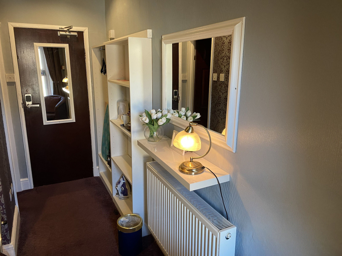 Bathroom 3, Cornerways Guest House, Cumbria