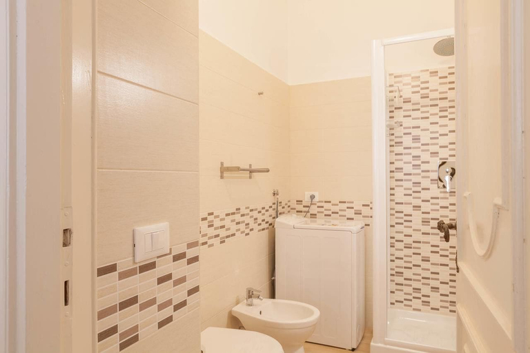 Bathroom 3, Ripetta Little House, Rome