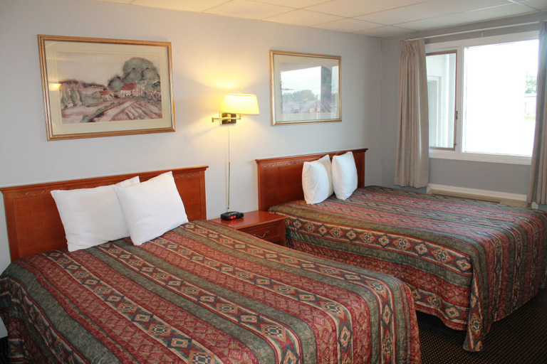 Bedroom 3, Tel Star Motel, Division No. 2