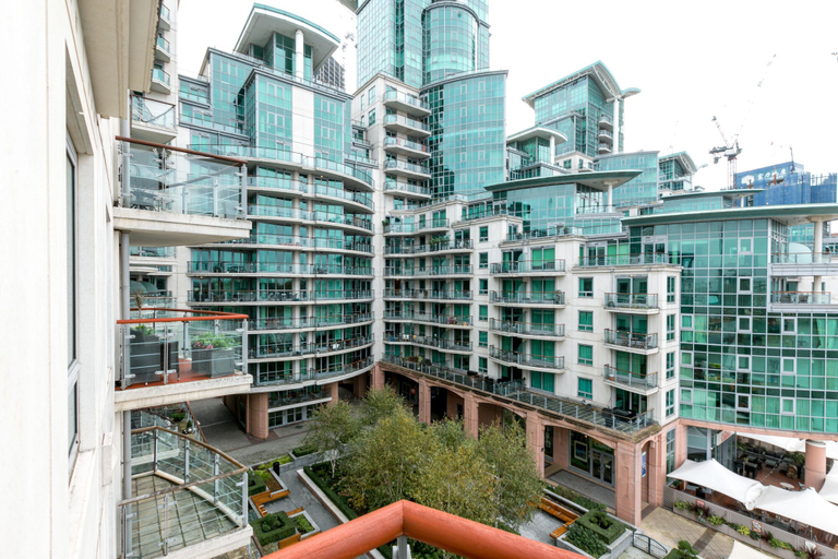 Others 5, River view Luxury 3bed flat with views, London