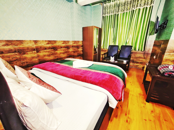 Bedroom 3, Darussalam Restaurant and Inn, Srinagar