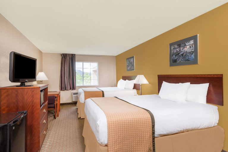 Bedroom 2, Days Inn by Wyndham Norton, Norton