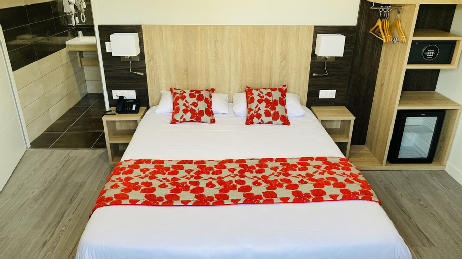 Bedroom 4, Hôtel Martinez Grenay, Isère