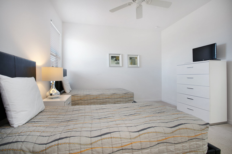 Bedroom 2, 2590rose, Polk
