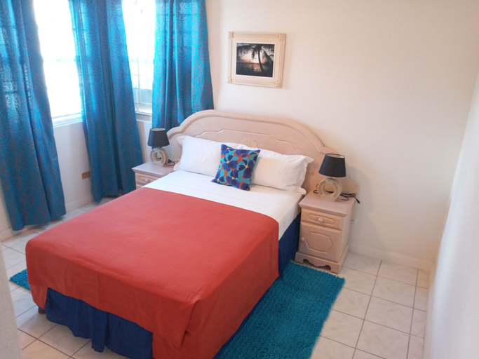Bedroom 2, Cumber's Tropical Apartments