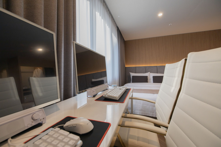 Bedroom 3, DongRae Denbasta Hotel, Dongnae