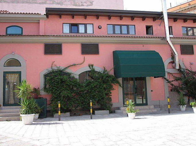 Exterior & Views 2, Hotel Bella Napoli, Foggia
