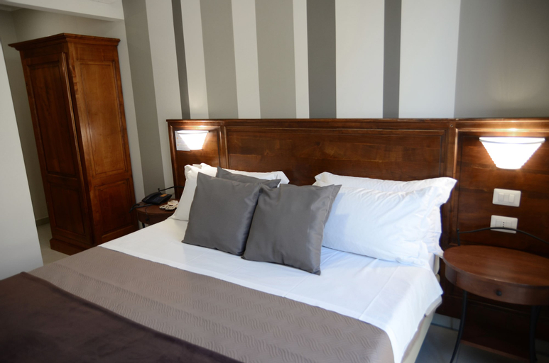 Bedroom 27