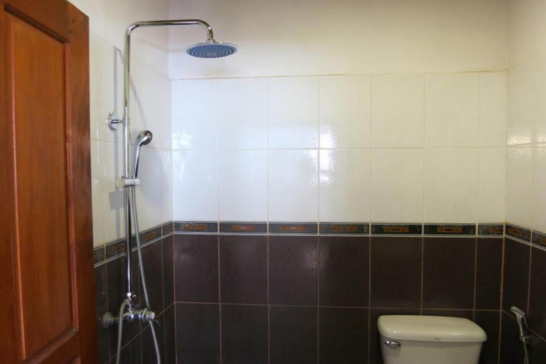 Bathroom 3, Namkhan Riverside Hotel, Luang Prabang
