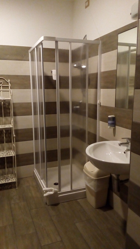 Bathroom 5, Hotel Ristorante Cantina Langelina, Ancona