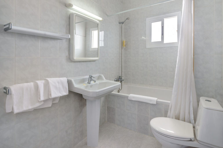 Bathroom, Aparthotel Vibra Del Mar - Adults Only, Baleares