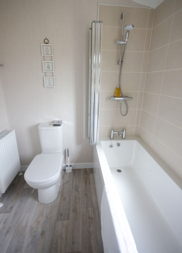 Bathroom 3, Hollicarrs - Hares Leap, North Yorkshire
