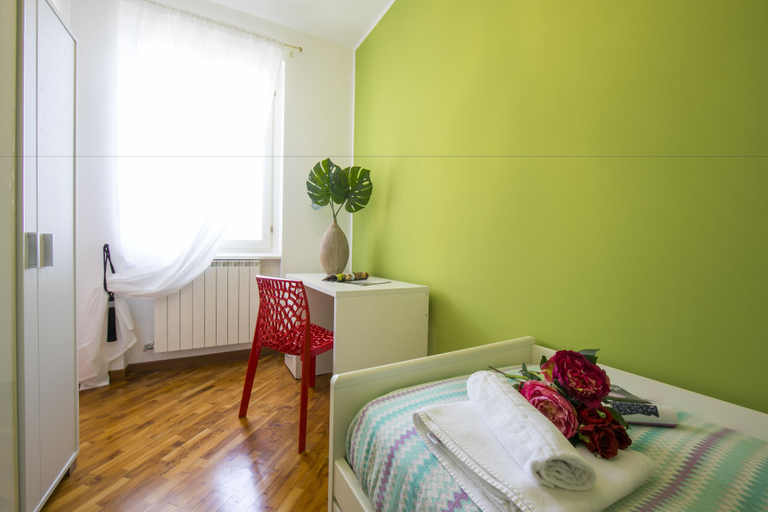 Bedroom 3, Vista Apartment, Como