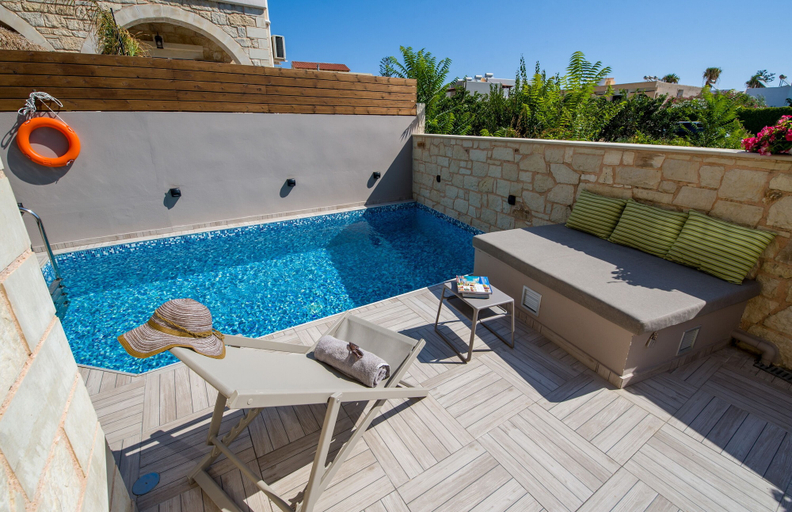 Sport & Beauty 3, Villa Sirocos, Private eco pool, near the beach, Crete