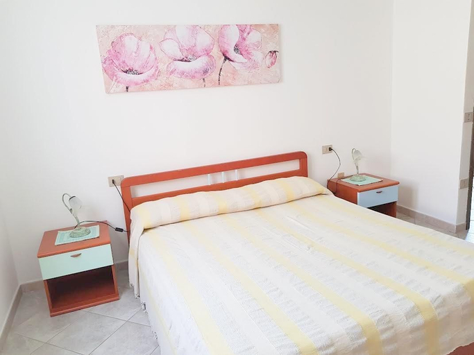 Bedroom 2, Apartment Budoni Centro I, Nuoro