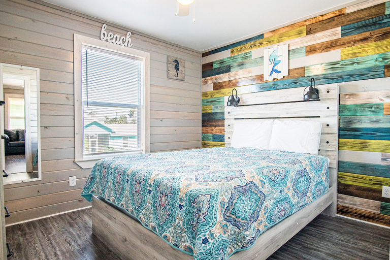 Bedroom 2, Anchor Court Cottage #4, Nueces