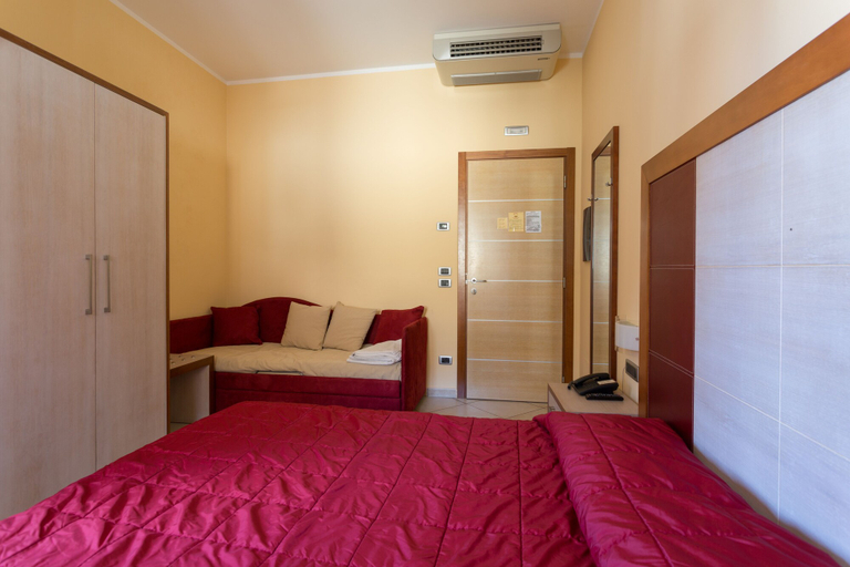 Bedroom 3, Hotel Conte Ruggero, Vibo Valentia