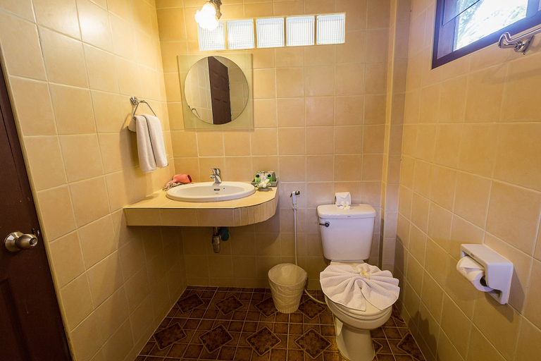 Bathroom 5, Coco Palm Beach Resort, Ko Samui