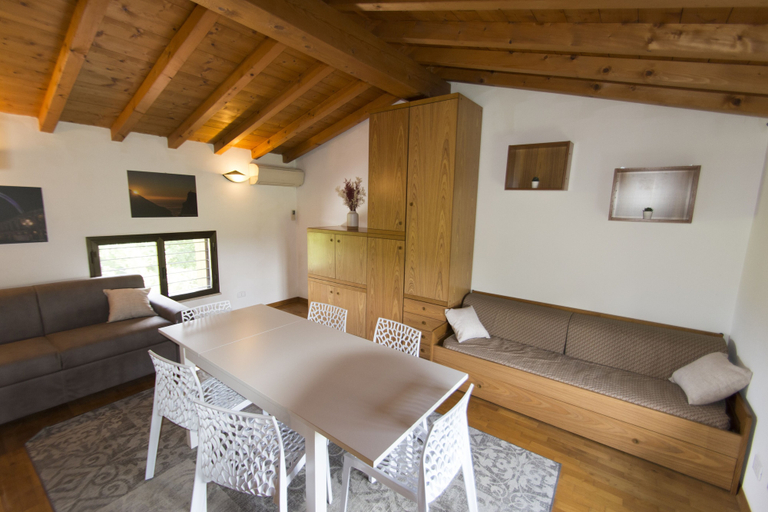 Others 5, Tenuta EnGi, Verona