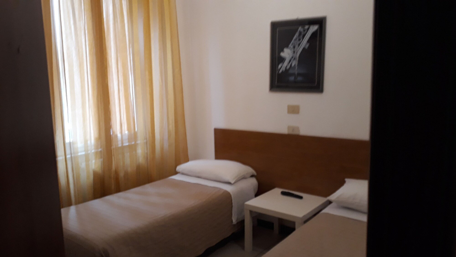Bedroom 4, Hotel Houston, Livorno
