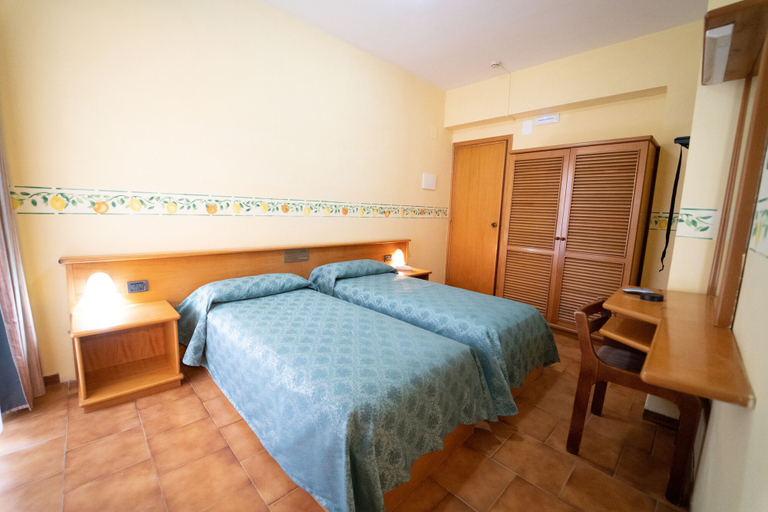 Bedroom 3, Hotel San Pietro, Messina