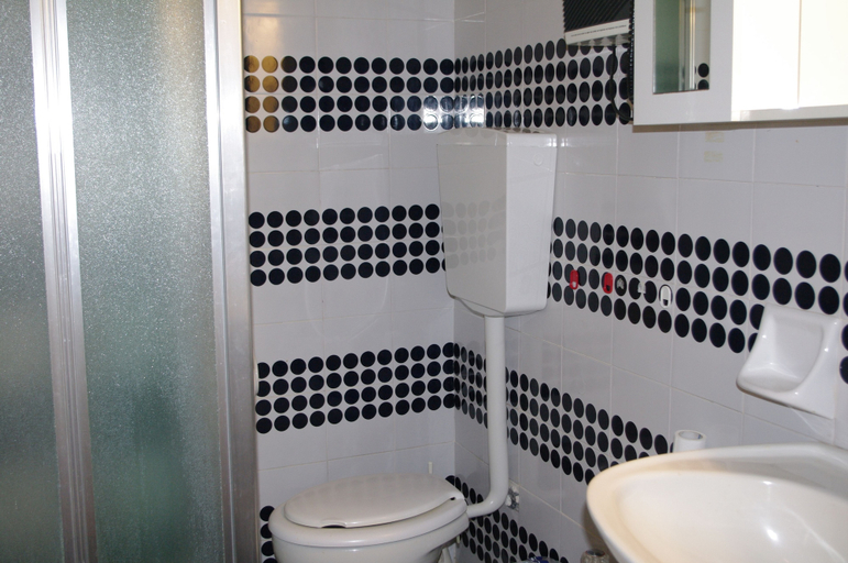 Bathroom 4, Casa Calamaro, Sassari