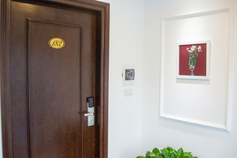 Others 5, Dinh Hotel, Cầu Giấy