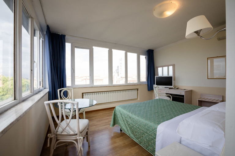 Bedroom 3, Hotel Duomo, Siena