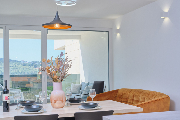 Others 3, Apartment Queen, Trogir