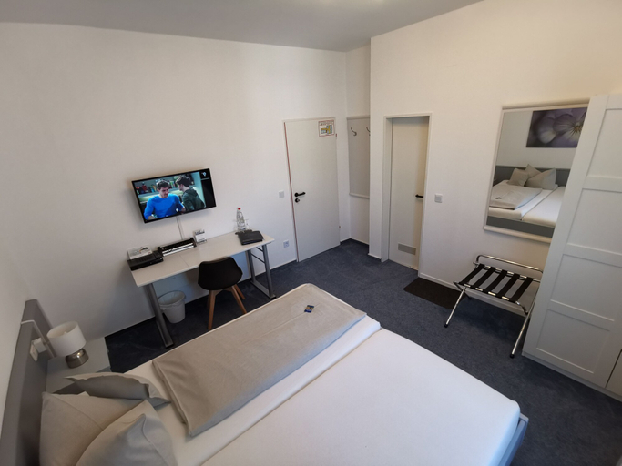 Bedroom 4, Hotel Restaurant Franziska, Straubing