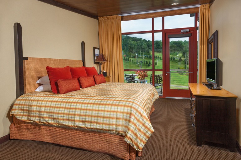 Bedroom 3, Bear Creek Mountain Resort, Berks