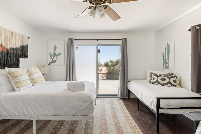 Bedroom 3, Deja Blue, San Bernardino