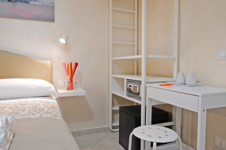 Bedroom 3, Re Monti Guesthouse, Rome