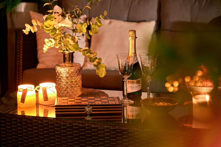 Food & Drinks 5, Lanterna Rooms, Split