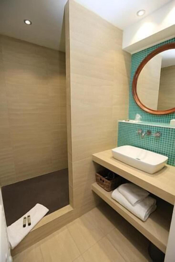 Bathroom 5, Hotel Résidence Les Mèdes, Var