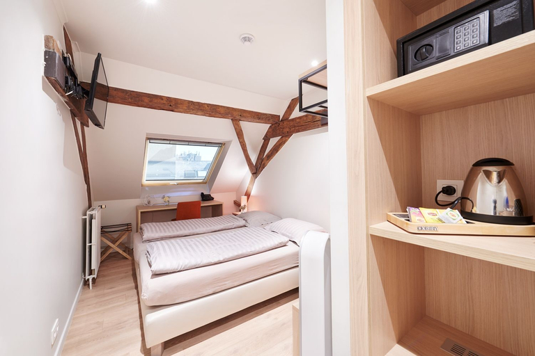 Bedroom 4, Hotel Royal Astrid Aalst, Oost-Vlaanderen