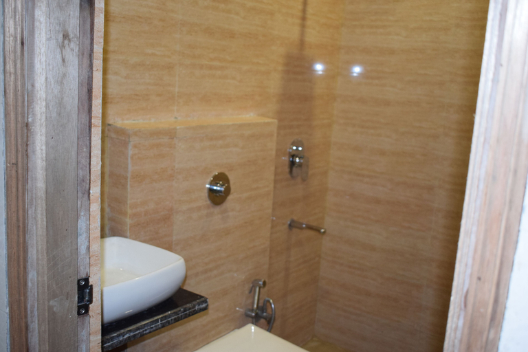 Bathroom 4, Star Light Hotel, Amritsar