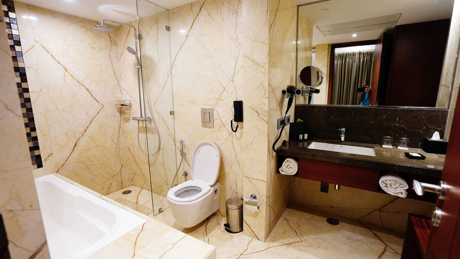 Bathroom 5, The Fern Residency Sarnath, Varanasi