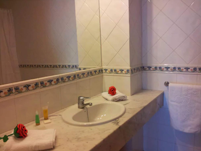 Bathroom 5, Apartamentos Casa Maria, Baleares