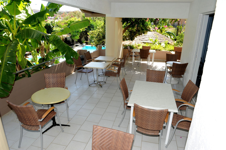 Food & Drinks 5, Hotel Kalithea, South Aegean