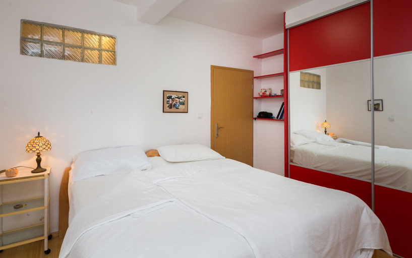 Bedroom 3, Spacious apt w Magnificent sea View & big Terrace, Dugi Rat