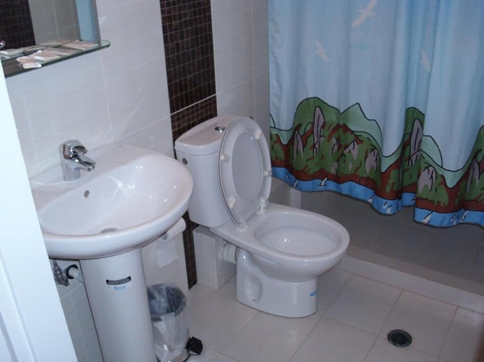 Bathroom 5, Cybele Guest Accommodation, Attica