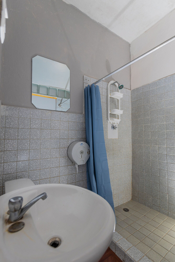 Bathroom 3, Hostel the pod 33, Panamá