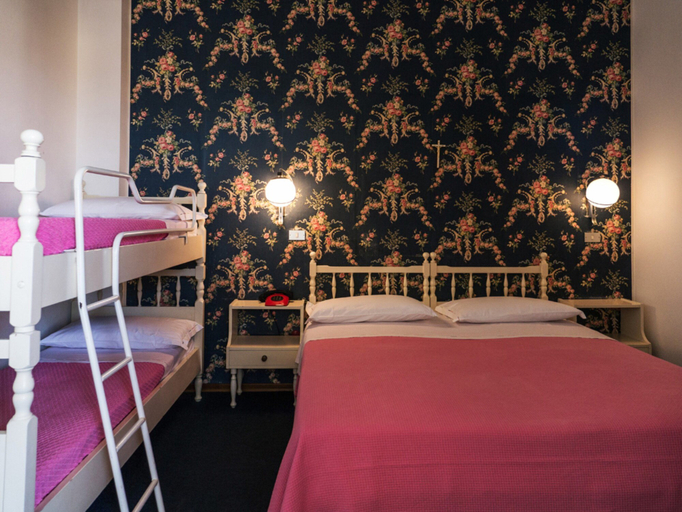 Bedroom 3, Hotel Fabius, Rimini
