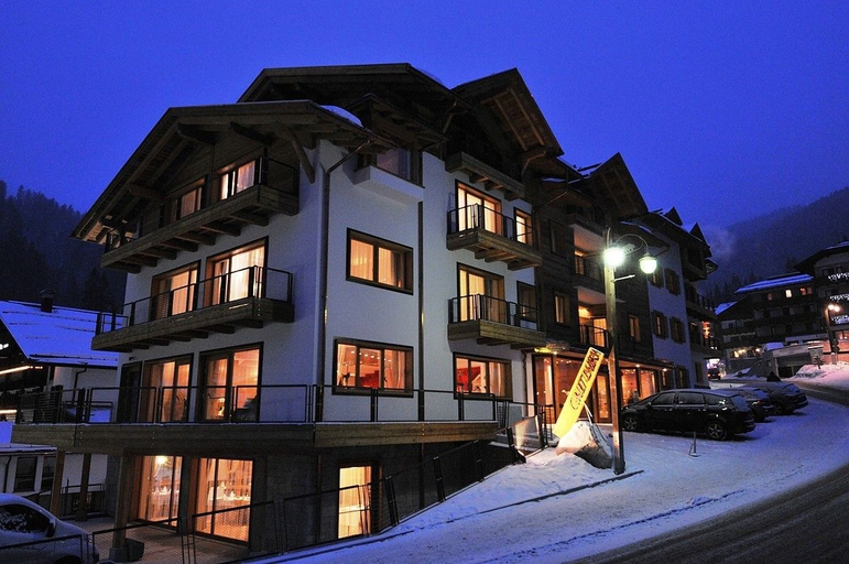 Exterior & Views 2, Chalet Laura Lodge Hotel, Trento