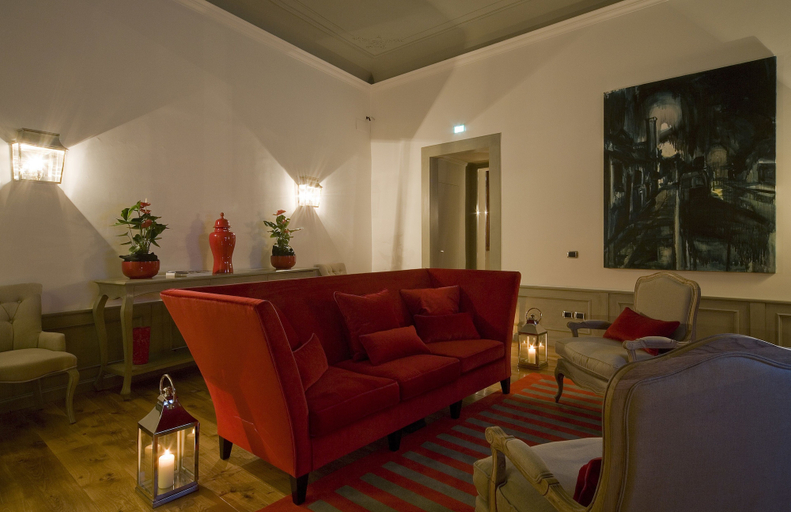 Others 5, Hotel Rosso 23, Florence
